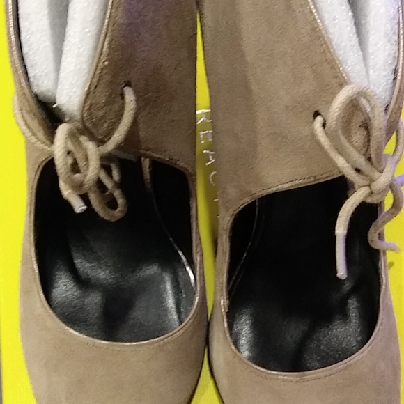 KENNETH COLE REACTION Suede Bootie Heels - Picture 5 of 5